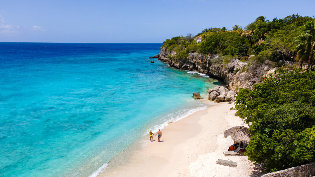 Playa Kalki Beach Westpunt Curacao Witte Strand Koppel Verliefd Mensen Samen Lopen