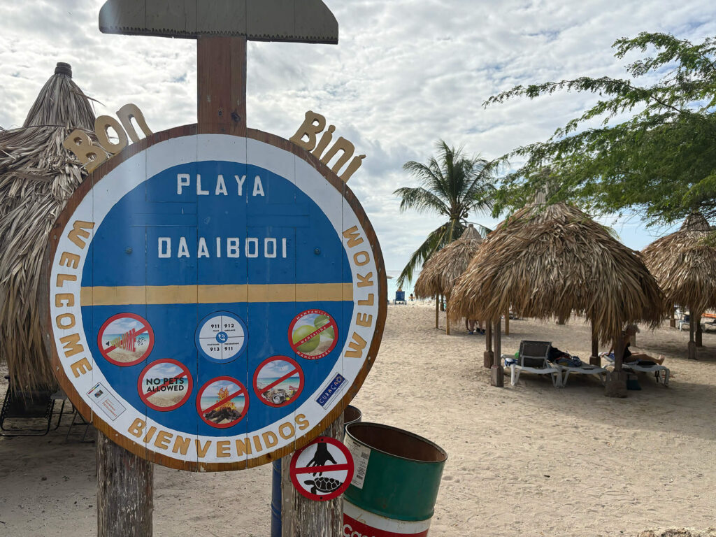 Strand Playa Daaibooi Curacao